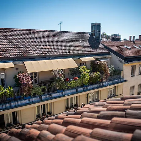 Daire Sky House Center